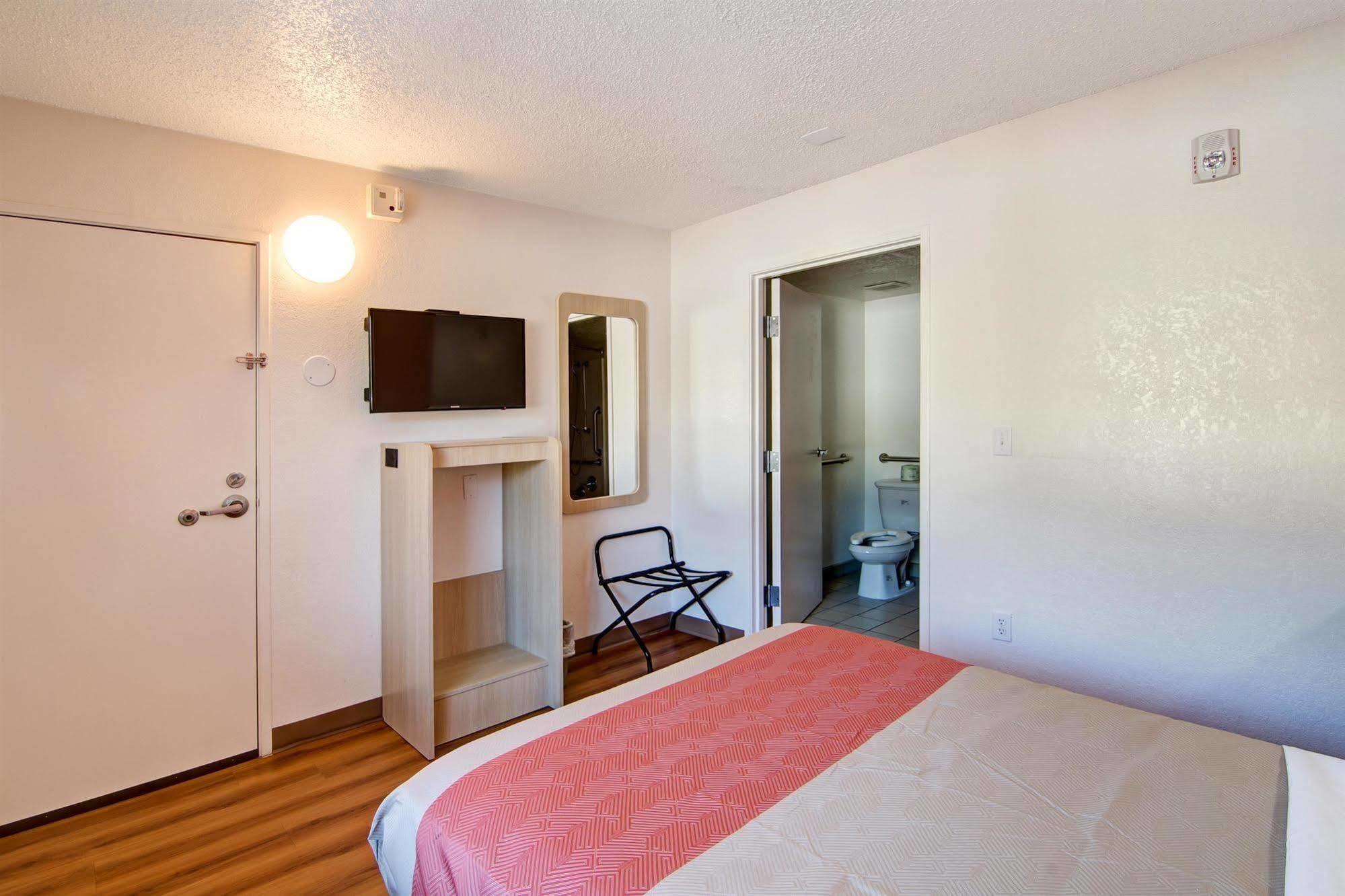 Motel 6-Euless, Tx - Dallas Экстерьер фото